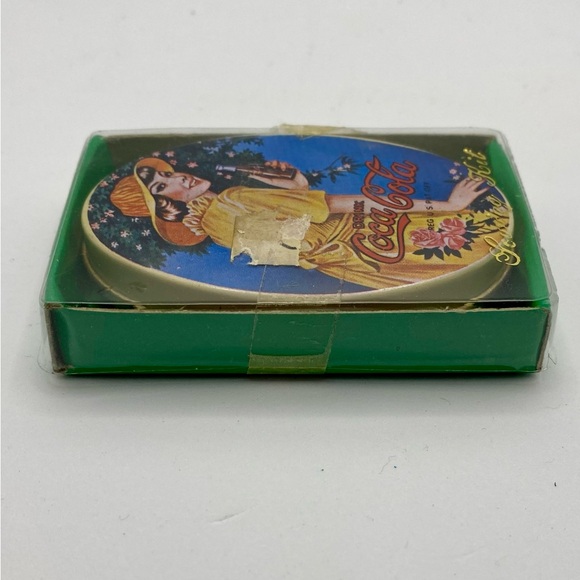 Vintage Coca-Cola Sewing Kit - Picture 4 of 8